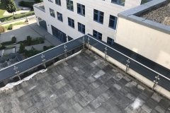 Üveges-rozsdamentes-inox-teraszkorlát-XIII.-ker.-társasház-1